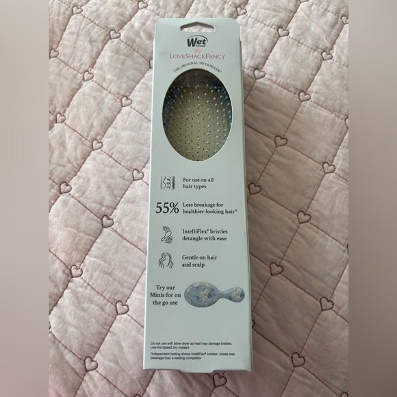 LoveShackFancy X Wet Brush Original Detangler Round Brush Everblooming Rosettes - Picture 4 of 4